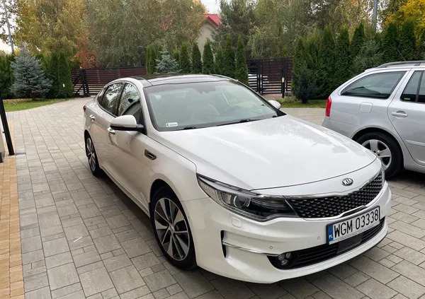 samochody osobowe Kia Optima cena 61500 przebieg: 207000, rok produkcji 2015 z Wyszogród